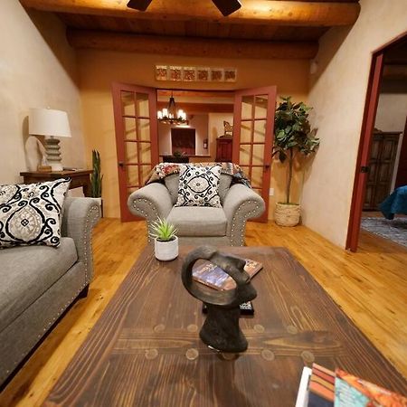 Magical Santa Fe Stay, Minutes From Town Square, Sleeps 4, Includes Free Parking And Outdoor Hot Tub! Екстер'єр фото