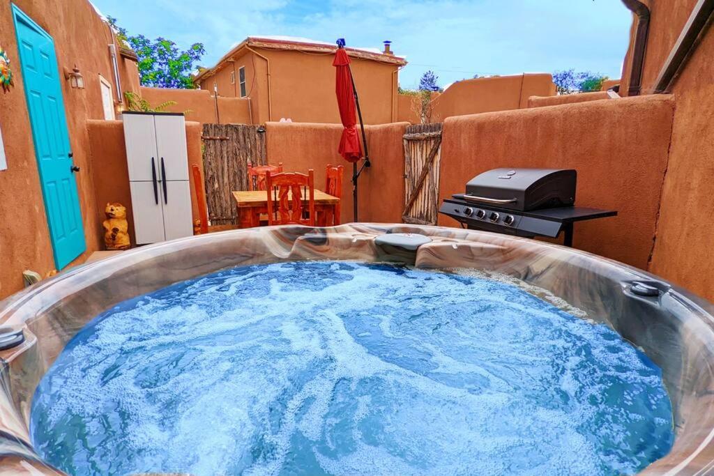 Magical Santa Fe Stay, Minutes From Town Square, Sleeps 4, Includes Free Parking And Outdoor Hot Tub! Екстер'єр фото