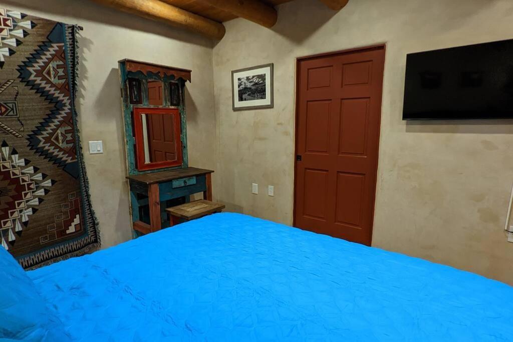 Magical Santa Fe Stay, Minutes From Town Square, Sleeps 4, Includes Free Parking And Outdoor Hot Tub! Екстер'єр фото