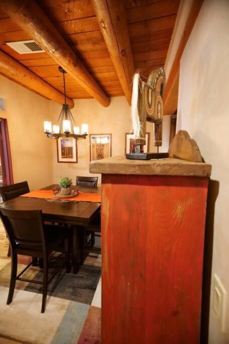 Magical Santa Fe Stay, Minutes From Town Square, Sleeps 4, Includes Free Parking And Outdoor Hot Tub! Екстер'єр фото