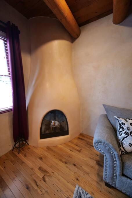 Magical Santa Fe Stay, Minutes From Town Square, Sleeps 4, Includes Free Parking And Outdoor Hot Tub! Екстер'єр фото