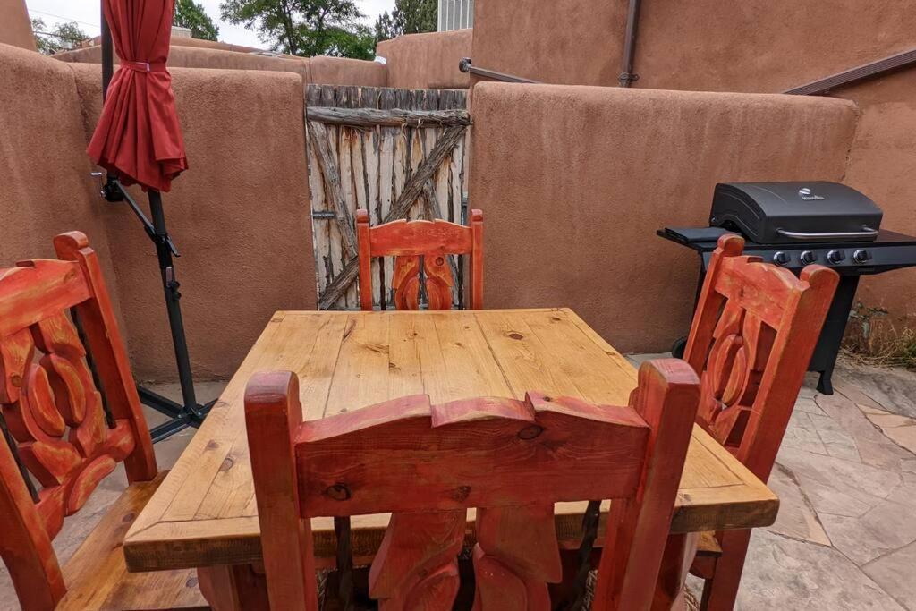 Magical Santa Fe Stay, Minutes From Town Square, Sleeps 4, Includes Free Parking And Outdoor Hot Tub! Екстер'єр фото