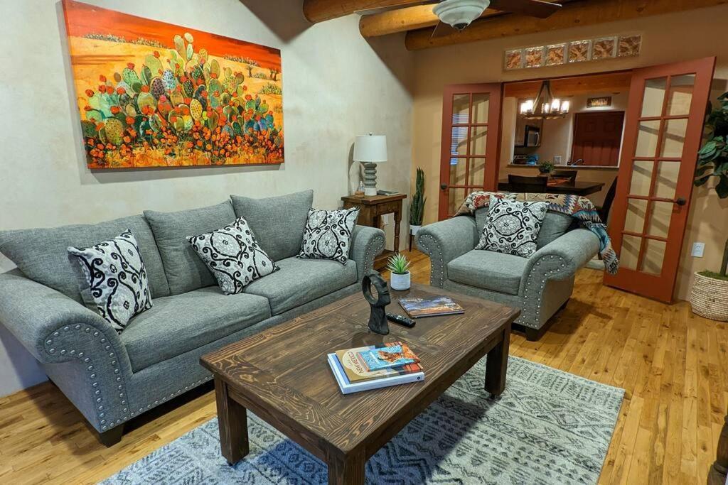 Magical Santa Fe Stay, Minutes From Town Square, Sleeps 4, Includes Free Parking And Outdoor Hot Tub! Екстер'єр фото